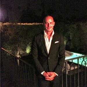 Black Men’s 2 pc Alexander McQueen suit, Size 50. 73%Wool/27%Mohair